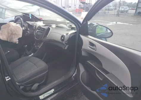 2014 Chevrolet Sonic Lt Manual z USA, uszkodzony, nr VIN 1G1JD6EH0E4159703